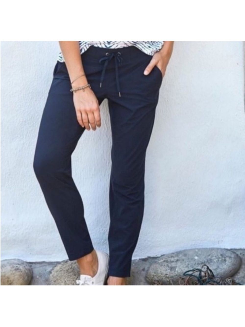 Athleta Navy Slim Drawstring Track Pants